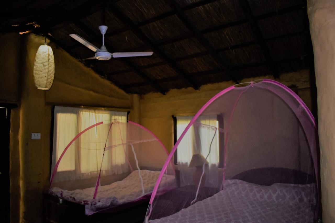 Mango Tree Lodge Bardiya Exterior foto